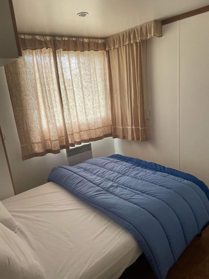 Mobil-Home 4/6 Personnes , Terrasse Couverte ,Piscine Chauffee . Biville-sur-Mer المظهر الخارجي الصورة